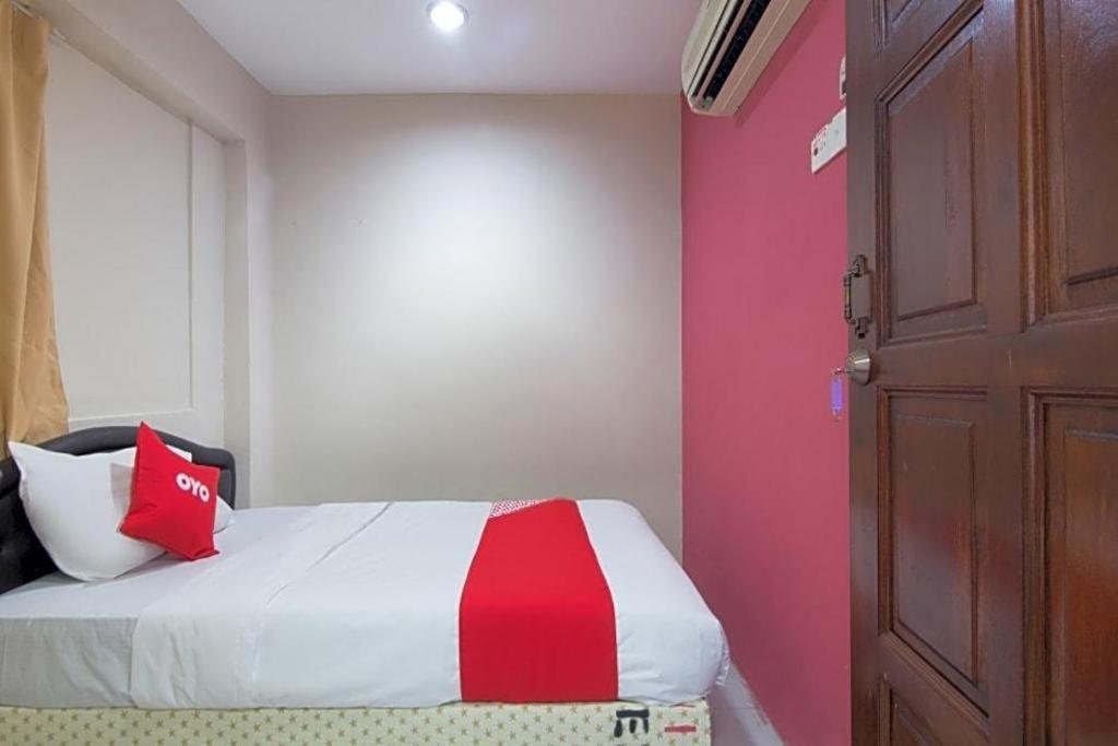 Oyo 44100 Hotel Casavilla Petaling Dzsaja Kültér fotó
